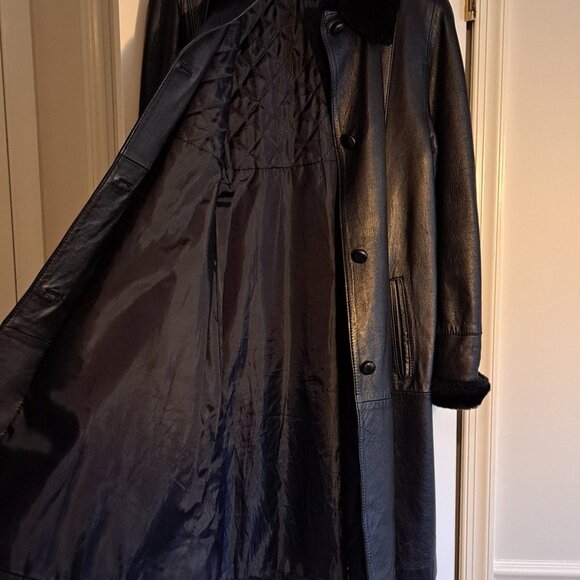 Full black leather coat - Picture 2 of 4